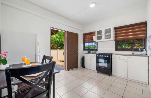 Paradera Apartment | Cozy One Bedroom Air conditioned Apartment