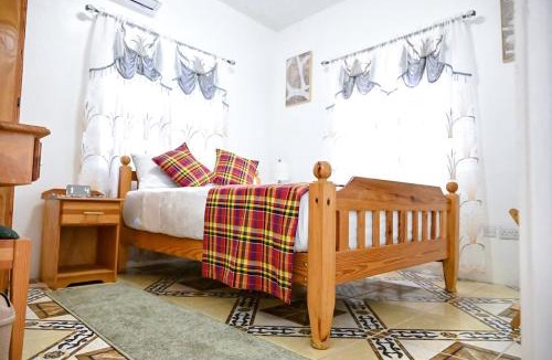 Kingstown Apartment | Joyces Highview
