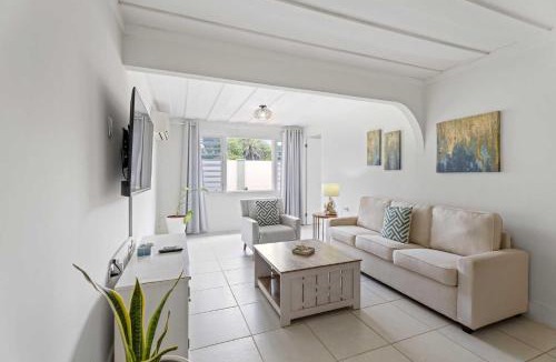 Koyari Apartment | WLR2 - 1BR near Palm Beach - White Lotus Retreat