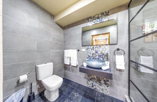 Santa Cruz Apartment | Luxury 6BR Nature Retreat Carpe Diem by Bocobay