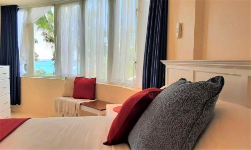 Valley Church House | Sea View Chill Spot 15 min walk to the beach