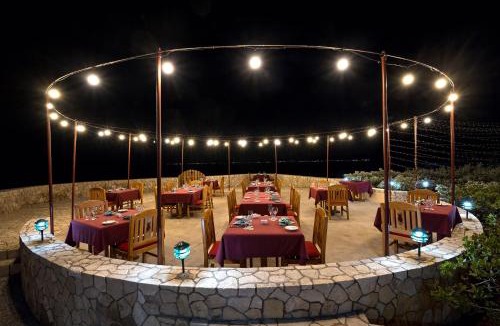 West End Resort | Ocean Cliff Hotel Negril Limited - Adults Only