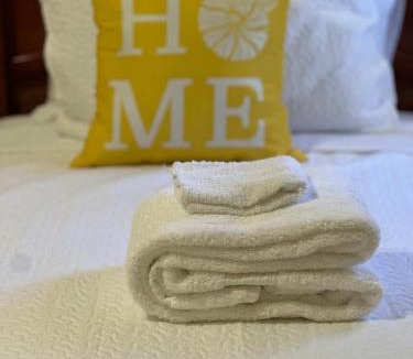 Tower Isle Villa | Villa Azure