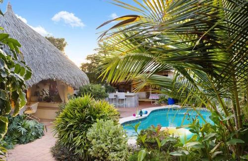 Savaneta House | Villa Laurence - Steps to Ocean Bliss by Lucha