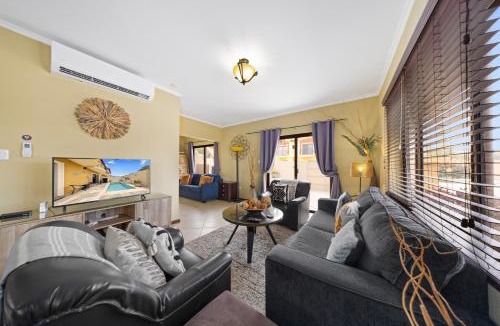 Gold Coast House | Diamante 121