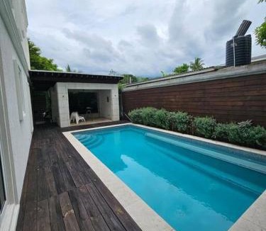 Barbican Apartment | Choose To Be Happy at The GAIA 2-Bedroom w Pool