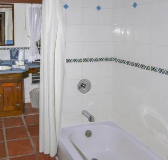 Gate Park Villa | Spanish-style Ocean view Villa set in garden - Calypso Court villa