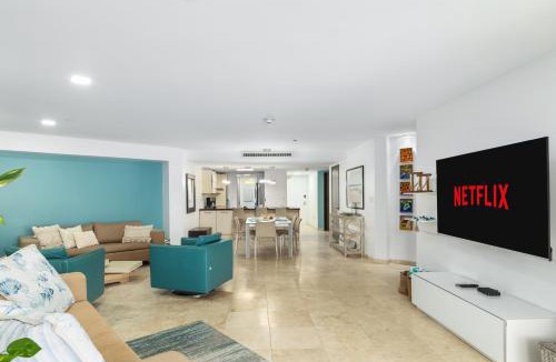 Oranjestad-West Apartment | Good vibes, lovely sea and Breeze OASIS at Eagle Beach ARUBA