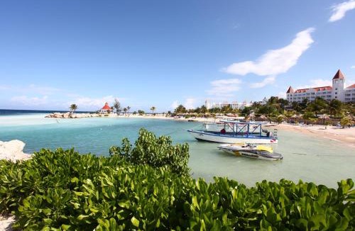 Runaway Bay Resort | Bahia Principe Escape Runaway Bay - Hyatt Inclusive Collection - Adults Only - All Inclusive