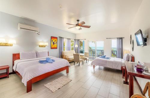 Sittee River Village Hotel | Parrot Cove Lodge