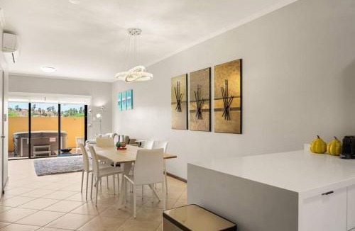 Gold Coast House | Incredible house in Gold Coast with private jacuzzi NEW REMODELING