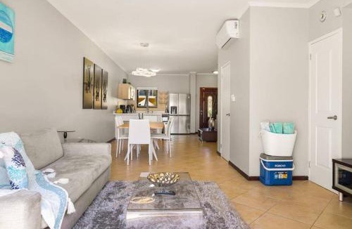 Gold Coast House | Incredible house in Gold Coast with private jacuzzi NEW REMODELING