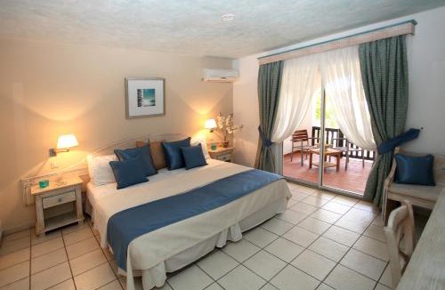 Dickenson Bay Hotel | Northshore Seaside Suites