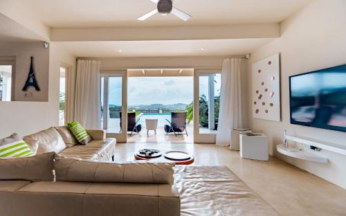 Santa Cruz House | Sombre 14-E