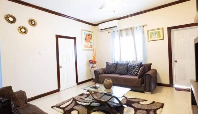 Loft - Sleeps 4 - Parking - Balcony