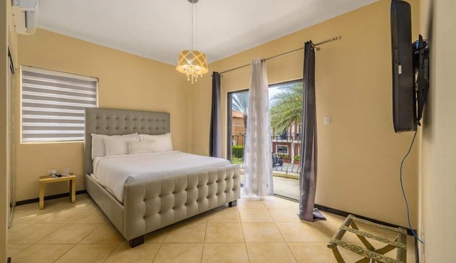 Amazing 4br3 5BA Villa w Private Pool Goldcoast