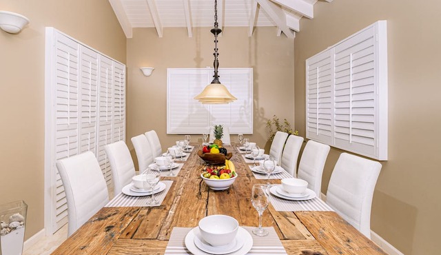 Gorgeous Mansion, Private Pool, Outdoor Kitchen!