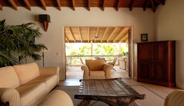 The Carib House 5 Bedrooms And Pool Close To Beach