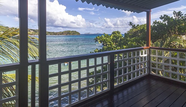 Bequia Beachfront Villa Hotel