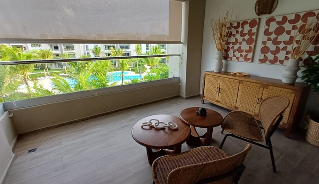 TRACADERO Beach Club and Holidays Rentals