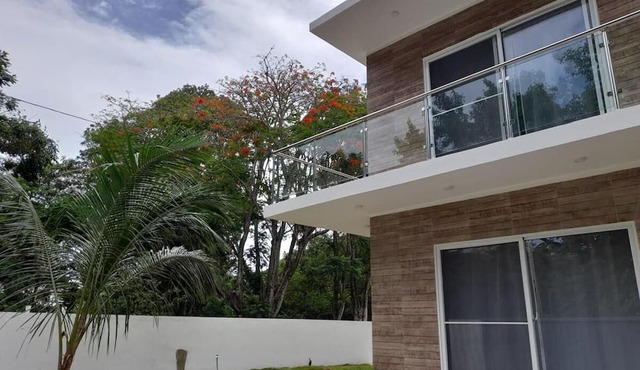 Villa Sleeps 8 With Private Pool