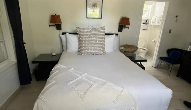 Runaway Hill Inn