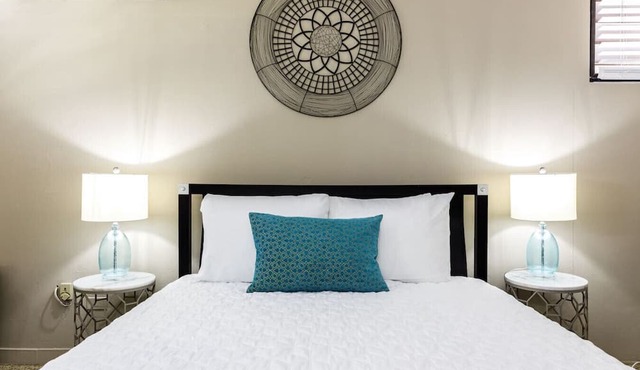 Quiet House by Airport | Backyard & Central A/C