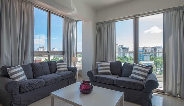 Brilliant Harmony Apt 7th FLR Pool*Gym in La Julia