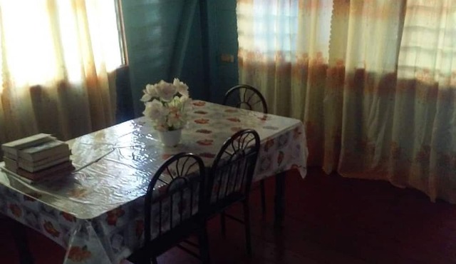 Shades CottageRoom #4