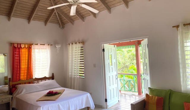 The Greenside Cottages - Private Tropical Garden - Residential area 5 mins from the beach