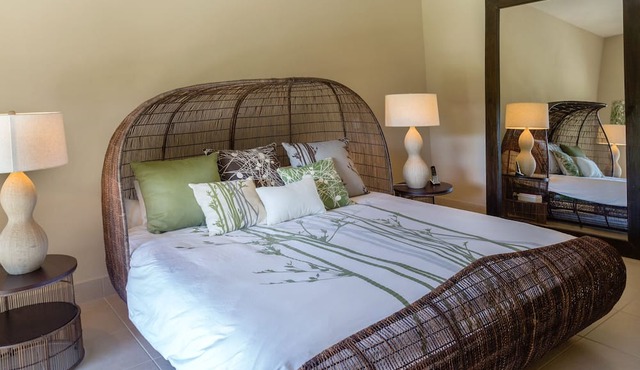 veElegant Villa, Pool, Golf Cart, Beach & Resort Amenities. Secure & Relaxing