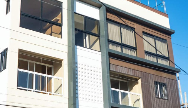Private Rooftop Jacuzzi- Luxury Penthouse- Sleeps 8