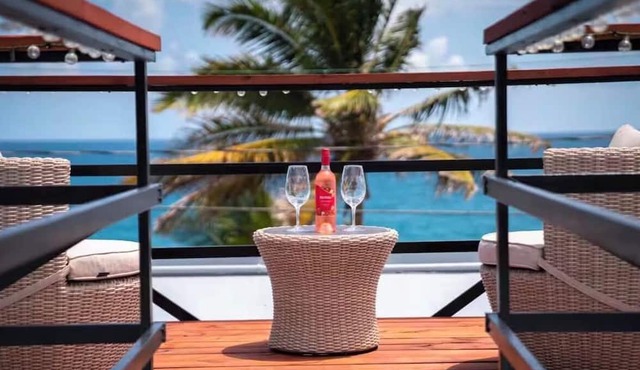 Ocean View! Jacuzzi! Outdoor Living! Centrally Located!