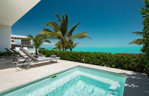 Ocean Dream 5 BR Villa Aqua