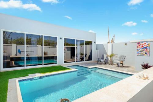 LUX Villa with Private Pool and Patio Lounge by Bocobay