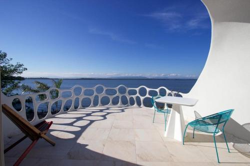 Shark Studio Retreat at Swan Villas - Gold Standard Certified