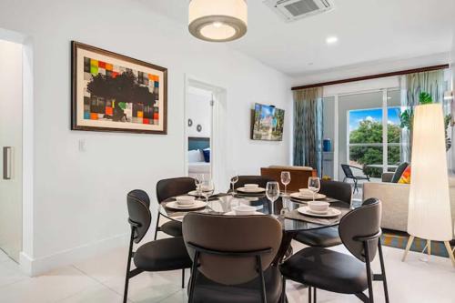 AL207 -Resort Pool-Beach Tennis court- 2BR condo-Close to Palm Beach