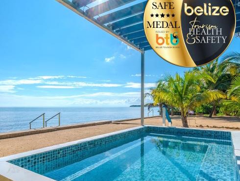 Entire Beach Home with Sunroom, Pool, Bikes, Paddleboards, BBQ, Snorkeling & more