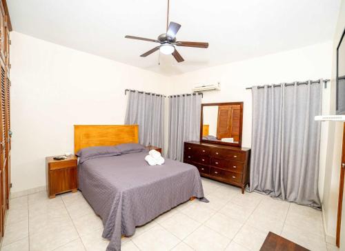 Spacious 8 Bedroom 10 Bath Villa THE CENTER of Sosua