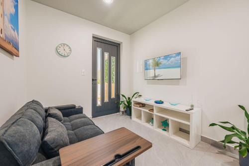 Private Suite w/HotTub, 2m Arikok Park, 3 people