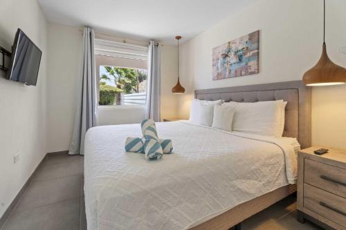 WLR6 - 1BR near Palm Beach - White Lotus Retreat