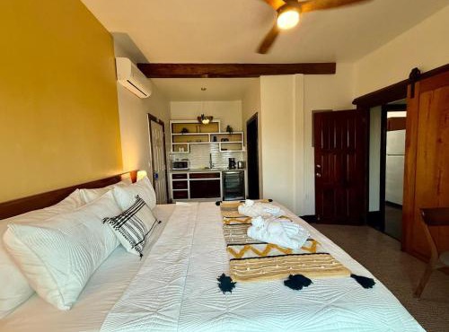 360 Suites - Seaside 6Bedroom Retreat