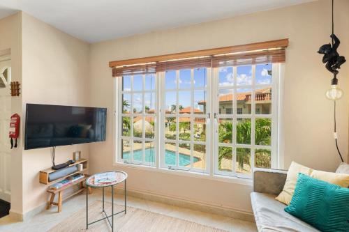 NEW 1BR 1BA Palma Real Walking to Palm Beach Area