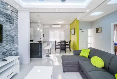 2 BDR Modern Vacation home
