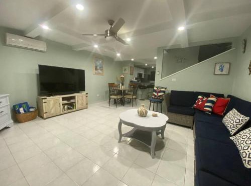 Harbour Breeze Villa