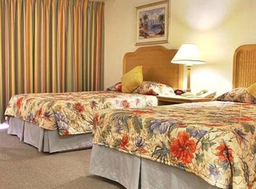 Castaways Resort and Suites