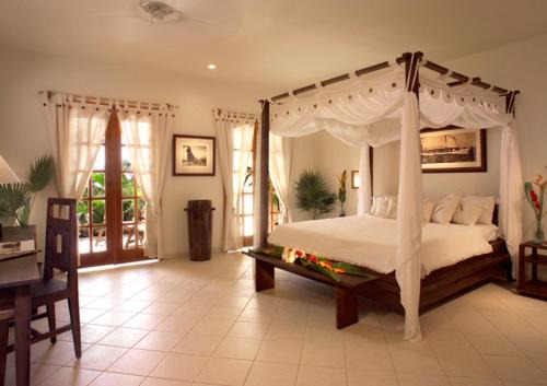 Antigua Superyacht Marina & Resort